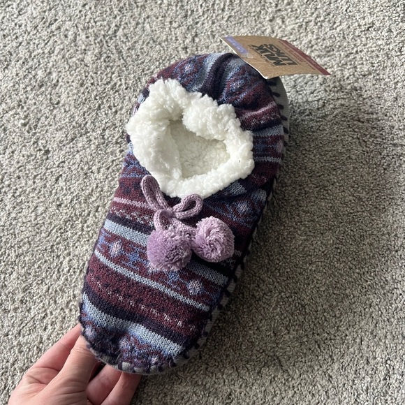 New Muk Luks Womens's Size L/XL 8-10 Ballerina Slippers Fuzzy Warm - Picture 1 of 3